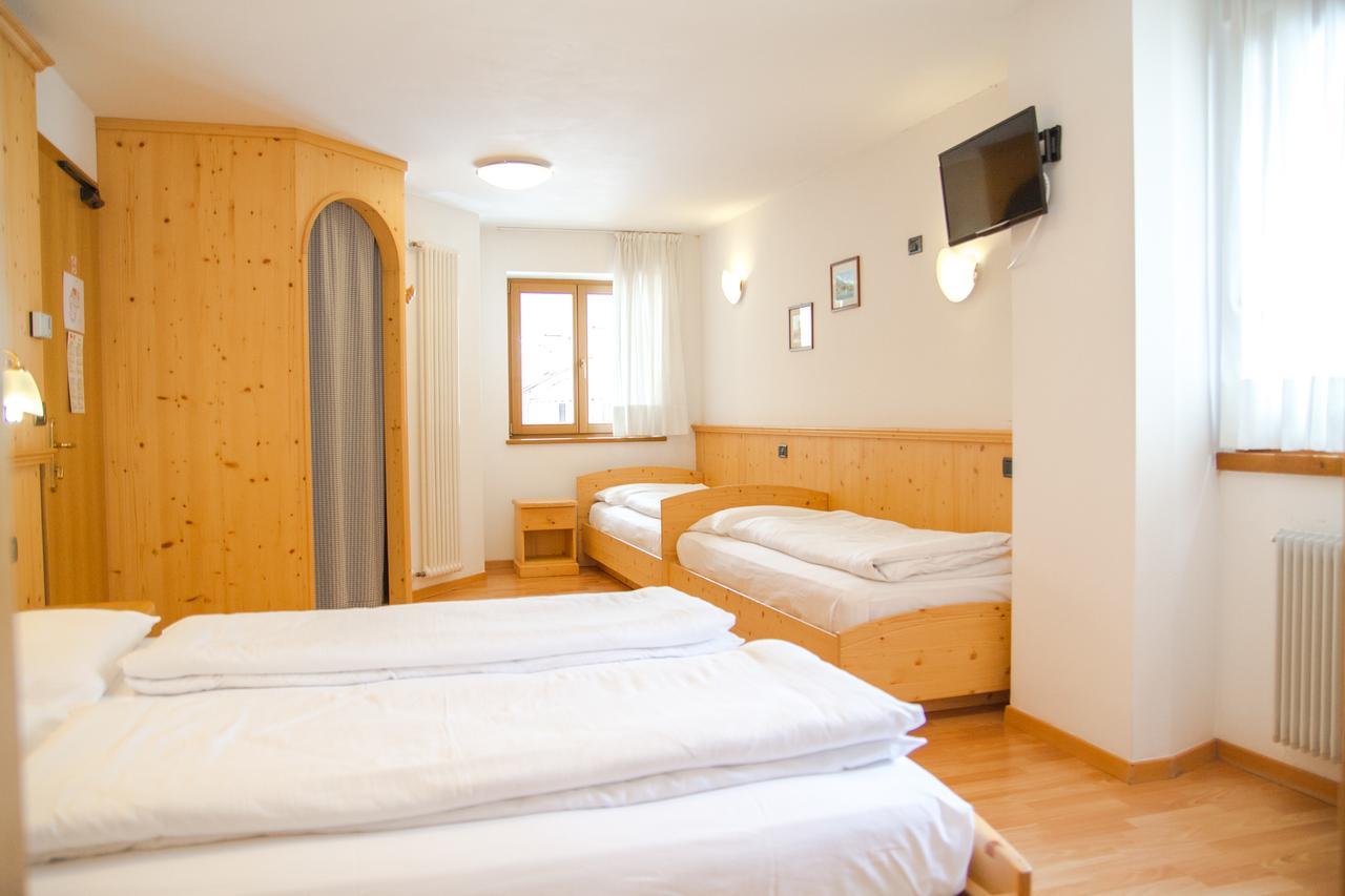 Hotel Genzianella Ziano di Fiemme Exterior foto